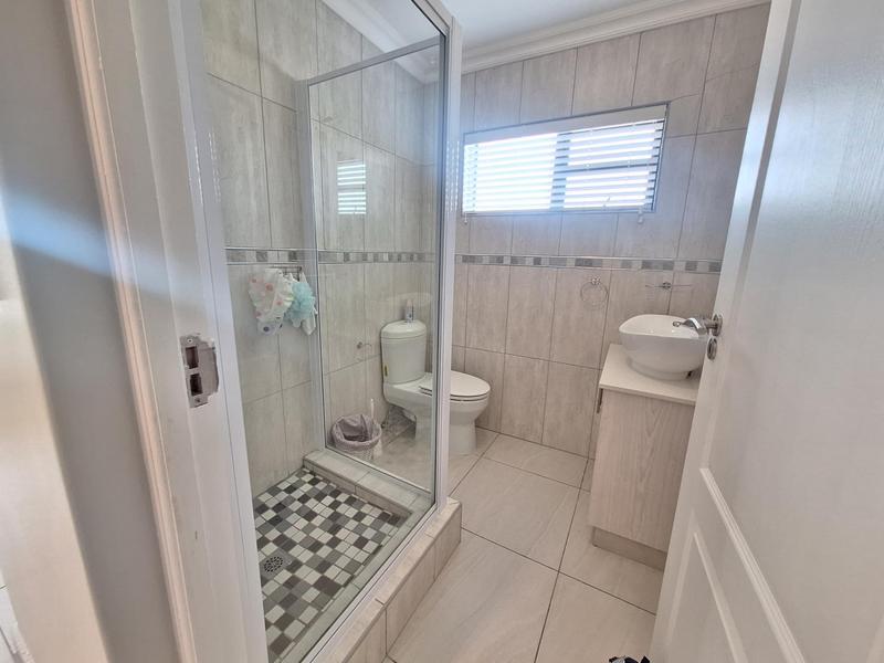 4 Bedroom Property for Sale in Hartenbos Landgoed Western Cape